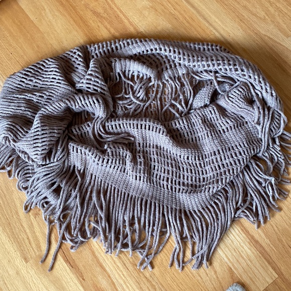 Taupe fashion scarf - Picture 2 of 3